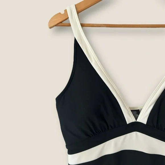 Dkny Black and White Colorblock One Piece Swimsuit - Picture 5 of 11